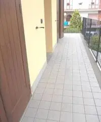 APPARTAMENTO di 3 vani e di 106 mq (GRUMELLO DEL MONTE) rif. 598 APPARTAMENTO di 3 vani e di 106 mq (GRUMELLO DEL MONTE) rif. 598