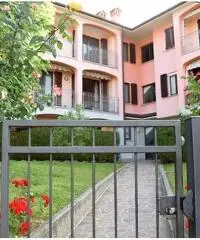 appartamento Sotto il Monte mq 77 Euro 140.000 appartamento Sotto il Monte mq 77 Euro 140.000