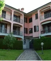 appartamento Sotto il Monte mq 77 Euro 140.000 appartamento Sotto il Monte mq 77 Euro 140.000