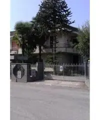 Vendita Casa indipendente da 260mq Vendita Casa indipendente da 260mq