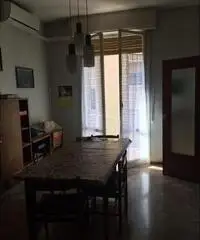 APPARTAMENTO di 5 vani e di 100 mq (BOLOGNA - Bologna) rif. VV 26