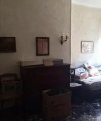 APPARTAMENTO di 5 vani e di 100 mq (BOLOGNA - Bologna) rif. VV 26