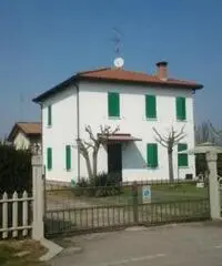 Vendita casa indipendente mq. 187 - Zona San Pietro Capofiume Vendita casa indipendente mq. 187 - Zona San Pietro Capofiume