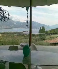 Manerba del Garda vendesi immobile di prestigio 7 vani 450 Mq Manerba del Garda vendesi immobile di prestigio 7 vani 450 Mq