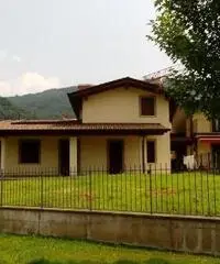 VILLA di 4 vani e di 163 mq (PARATICO) rif. 7 VILLA di 4 vani e di 163 mq (PARATICO) rif. 7