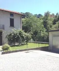 CASA INDIPENDENTE di 260 mq (PONTE LAMBRO) rif. 632 CASA INDIPENDENTE di 260 mq (PONTE LAMBRO) rif. 632