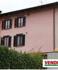 Vendita Trilocale in Via Monterubiano Vendita Trilocale in Via Monterubiano