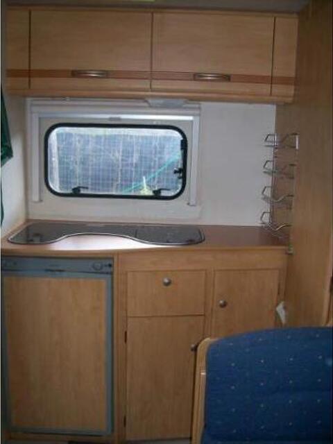 Roma - Caravan e Camper - xTutti.com - Roulotte Caravelair Ambiance 400