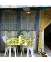 Roulotte stanziale con veranda accessoriata