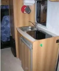 BLUCAMP sky 20 immatricolata 2003 colore bianco BLUCAMP sky 20 immatricolata 2003 colore bianco