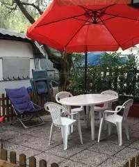 Roulotte con preingresso (casetta) in legno Roulotte con preingresso (casetta) in legno