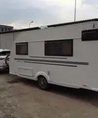 Adria Altea 472 PK 2017 aziendale full 6 posti clima tendalino 1.200kg Adria Altea 472 PK 2017 aziendale full 6 posti clima tendalino 1.200kg