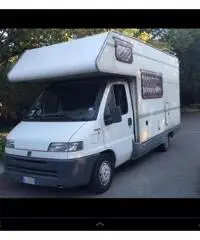 Camper mansardato Fiat ducato 2800 diesel 6 posti con gancio Camper mansardato Fiat ducato 2800 diesel 6 posti con gancio