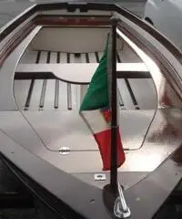 Battana di 4.20m in vetroresina completamente ricondizionata Battana di 4.20m in vetroresina completamente ricondizionata