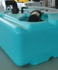 Serbatoio acqua 39L con pompa Flojet originale Serbatoio acqua 39L con pompa Flojet originale