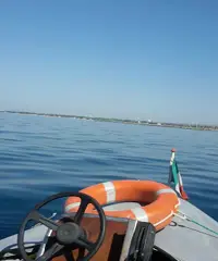 Gommone motore e carrello