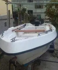 Vendo barca motore evinrude come nuova Vendo barca motore evinrude come nuova
