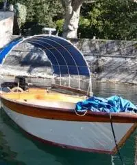 barca a motore ALTRO Burchiello anno 1983 lunghezza mt 7 barca a motore ALTRO Burchiello anno 1983 lunghezza mt 7