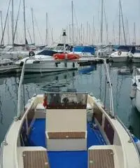 barca a motore ILVER ilver 23 open anno 2000 lunghezza mt 7 barca a motore ILVER ilver 23 open anno 2000 lunghezza mt 7