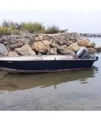 Barca lancetta Canadian come gommone motore fuoribordo gozzo Barca lancetta Canadian come gommone motore fuoribordo gozzo