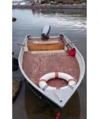 Barca lancetta Canadian come gommone motore fuoribordo gozzo Barca lancetta Canadian come gommone motore fuoribordo gozzo