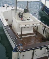 vendo barca a motore Tuccoli T 24 lunghezza 7,50 metri ,larghezza 2,60