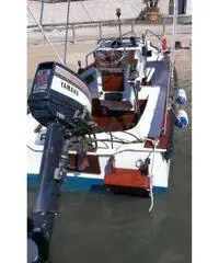 Barca tipo gozzo con fuoribordo yamaha Barca tipo gozzo con fuoribordo yamaha
