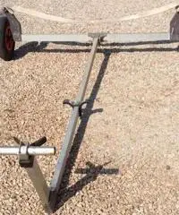 Carrello di alaggio per derive e barche sino a 4 metri Carrello di alaggio per derive e barche sino a 4 metri