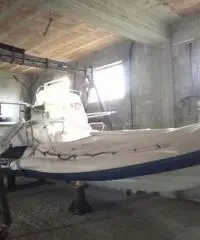 Joker boat clubman 24 con motore Yamaha 250