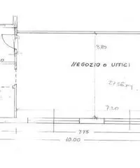 Locale commerciale fronte strada completamente insonorizzato Locale commerciale fronte strada completamente insonorizzato