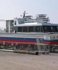 battello trasporto passeggeri battello trasporto passeggeri