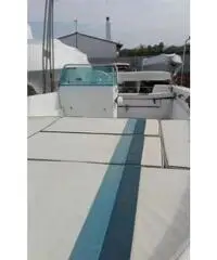 Barca a motore Barca a motore