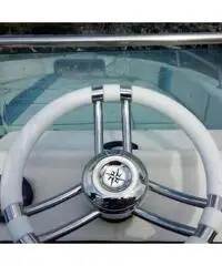 Barca a motore Barca a motore