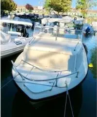 barca a motore CRANCHI holiday anno 1990 lunghezza mt 6 barca a motore CRANCHI holiday anno 1990 lunghezza mt 6