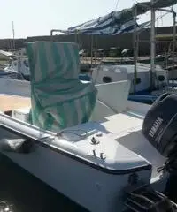 Barca Tonnetto metri 5,90 bianco motore fuoribordo Yamaha 40/60