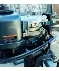 Motore fuoribordo YAMAHA 4 CV Motore fuoribordo YAMAHA 4 CV