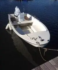 Barca a motore Barca a motore