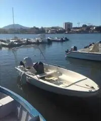 Barca a motore Barca a motore