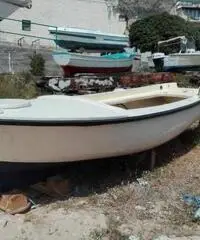 Lancia, barca 4.90 vendo o scambio con moto