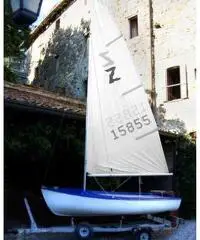 Deriva a vela in vetroresina tipo Zef