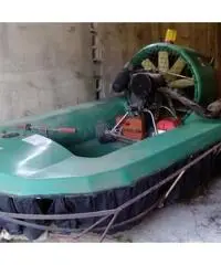 Hovercraft (scafo da competizione) ad Agnone Cilento (SA) Hovercraft (scafo da competizione) ad Agnone Cilento (SA)