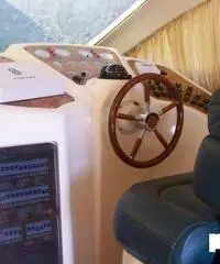 barca a motore INTERMARE 42 con fly anno 2002 lunghezza mt 13