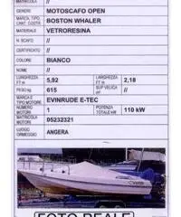 Motoscafo open Boston Whaler Motoscafo open Boston Whaler