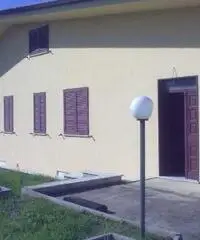 Villa di 16 locali in Vendita