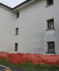 Rustico antisismico su 3 piani Rustico antisismico su 3 piani