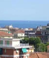 Appartamento in zona centrale a Rapallo Appartamento in zona centrale a Rapallo