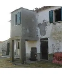 Casa indipendente in Vendita a Meldola