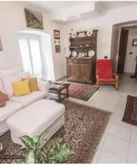 GENOVA Lagaccio / Principe, vendesi appartamento 7 vani bilivello con ingresso indipendente! GENOVA Lagaccio / Principe, vendesi appartamento 7 vani bilivello con ingresso indipendente!