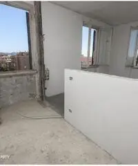 Chiavari : ultimo piano con vista mare, ampia metratura Chiavari : ultimo piano con vista mare, ampia metratura