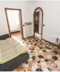 Genova Certosa vendesi appartamento di 60 mq, con due camere da letto, ingresso indipendente e bel b Genova Certosa vendesi appartamento di 60 mq, con due camere da letto, ingresso indipendente e bel b